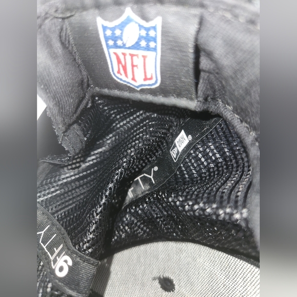 Las Vegas Raiders Breathable New Era Snapback - Picture 6 of 7